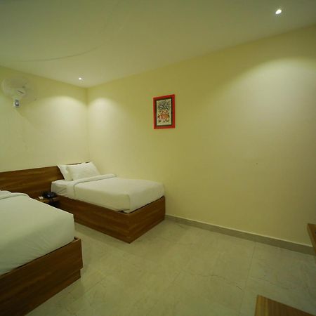 Dhruv Elite And Banquets Hotel Hyderabad Exterior photo